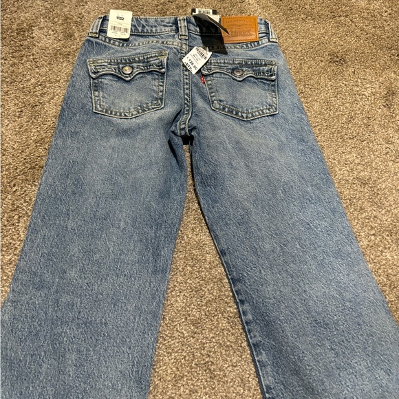 Women’s Levi’s jeans - Picture 3 of 4